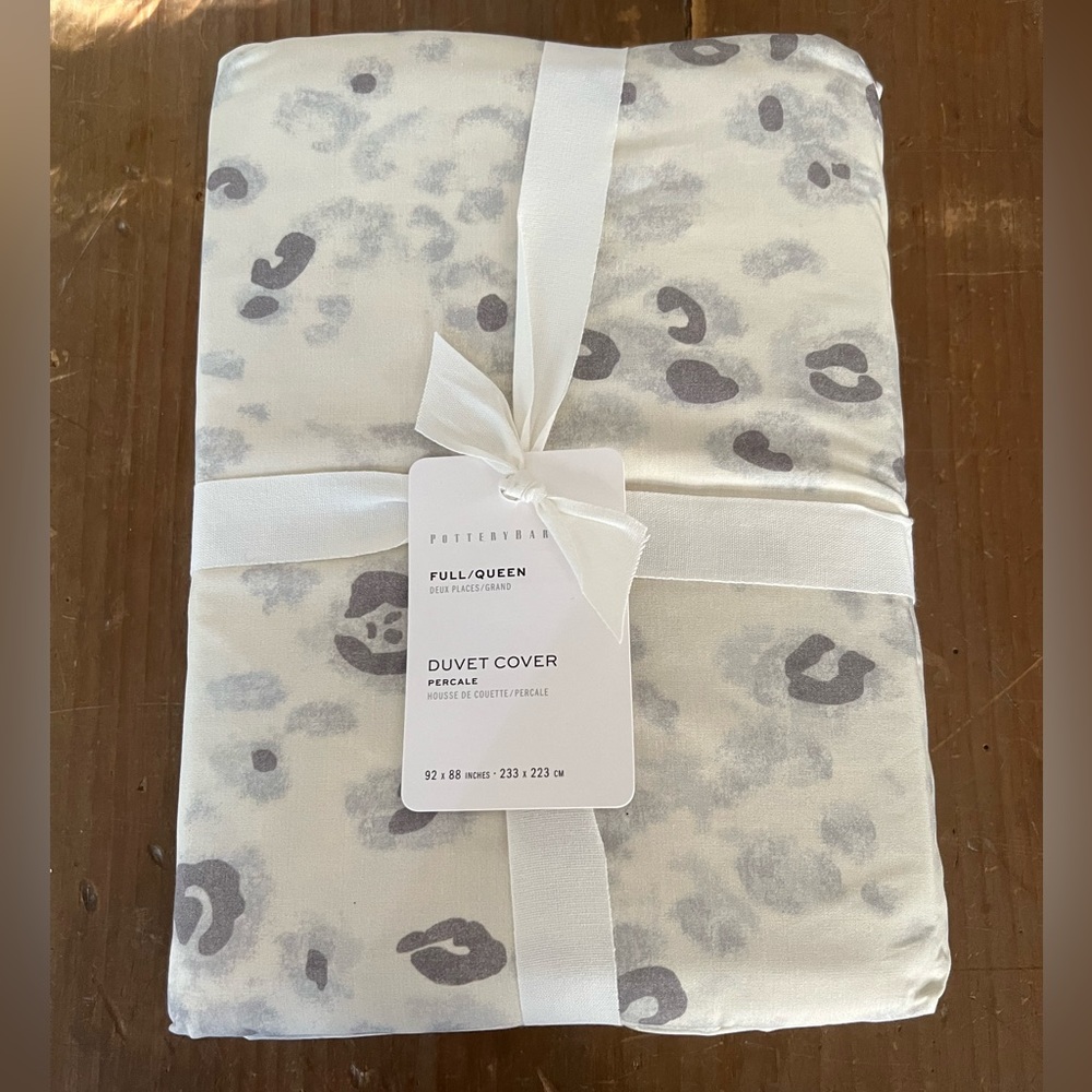 Pottery Barn Duvet Cover Snow Leopard Full / Queen NWT
